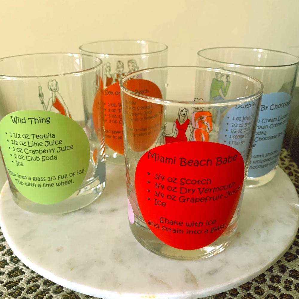 Set of Highball Glasses w/Cocktail Recipes